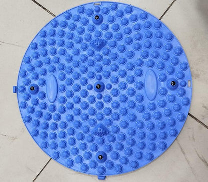 Circular jogging finger press board